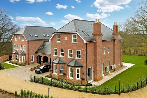 6 bedroom detached house for sale, Magnolia Grove, Beaconsfield, HP9
