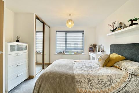 2 bedroom flat for sale, Creek Mill Way, Waterford Place, Dartford, Kent, DA1
