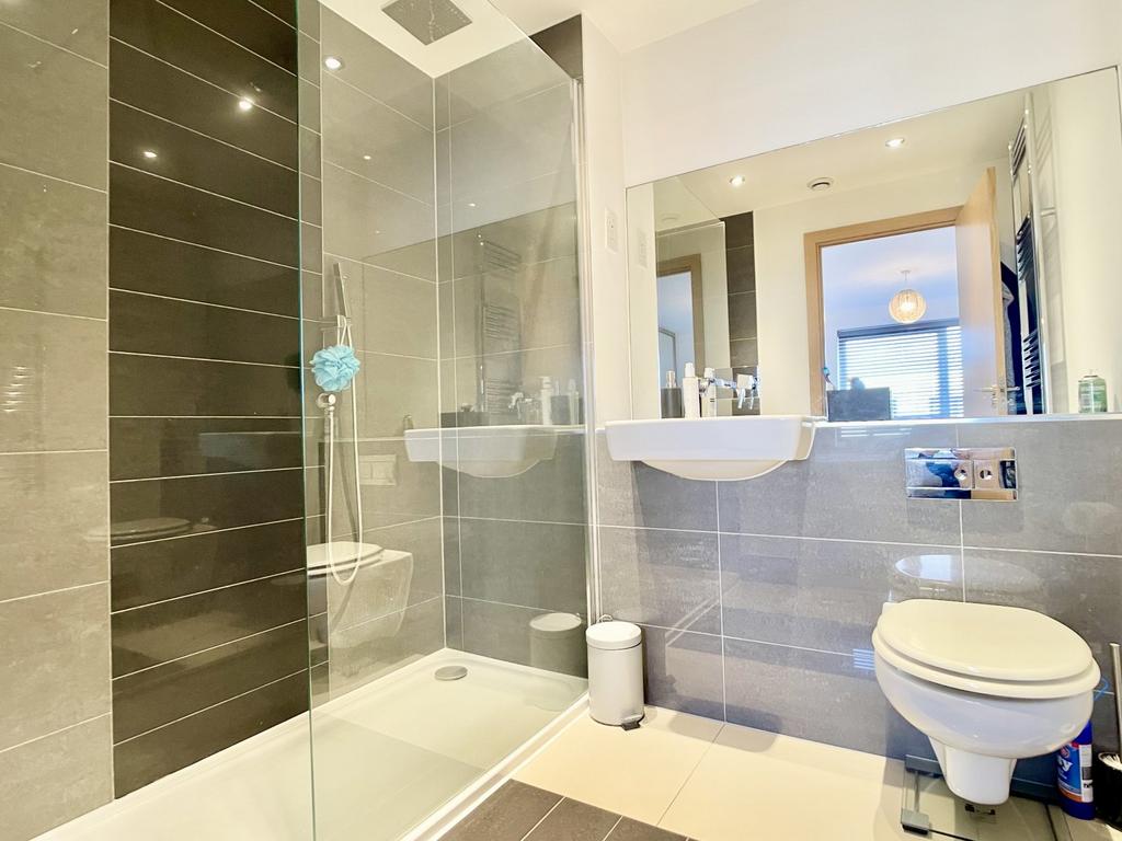 En-Suite Shower