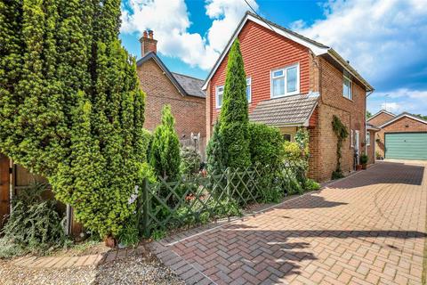 3 bedroom detached house for sale, Forest Road, Liss, Hampshire, GU33