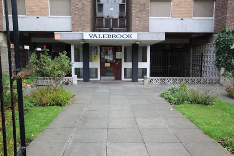 2 bedroom flat for sale, B Valebrook Appt