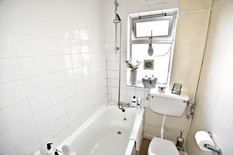 1 bedroom flat to rent - Beauford Square, BA1 1HJ