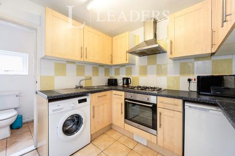 4 bedroom terraced house to rent, Jubilee Road, Southsea