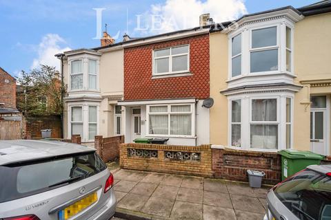 5 bedroom terraced house to rent, Francis Avenue, Southsea