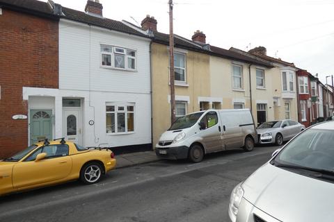 4 bedroom terraced house to rent, Newcome Road, Fratton