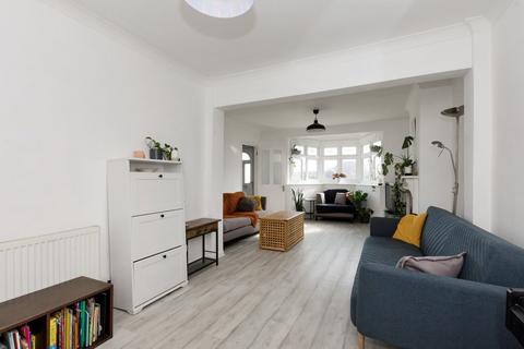 131 Longmead Drive, Sidcup, DA14 4NY