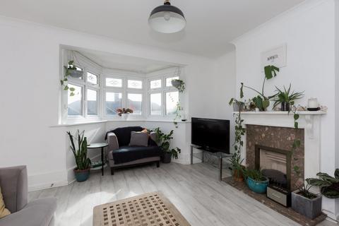 131 Longmead Drive, Sidcup, DA14 4NY