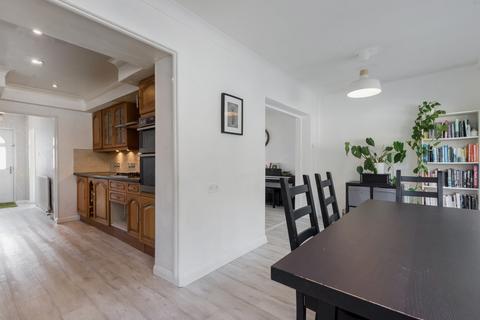 131 Longmead Drive, Sidcup, DA14 4NY