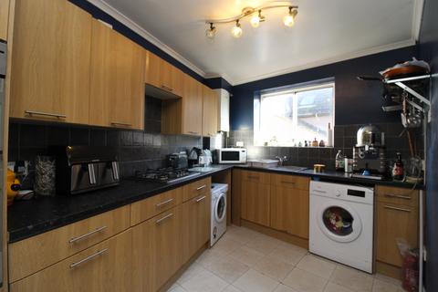 2 bedroom flat for sale, High Street, Herne Bay, CT6