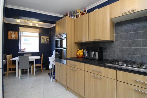 2 bedroom flat for sale, High Street, Herne Bay, CT6