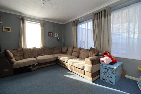 2 bedroom flat for sale, High Street, Herne Bay, CT6