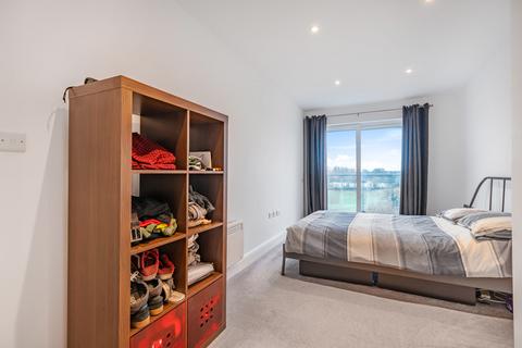 2 bedroom flat for sale, Kingfisher Close, Warwick, CV34