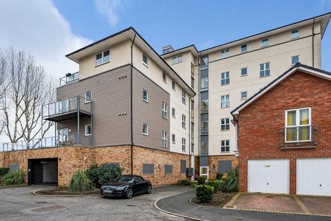 2 bedroom flat for sale, Kingfisher Close, Warwick, CV34