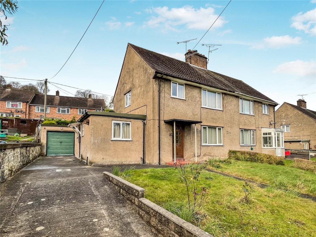Bron Y Gaer, Llanfyllin, Powys, SY22 3 bed semidetached house for sale £160,000