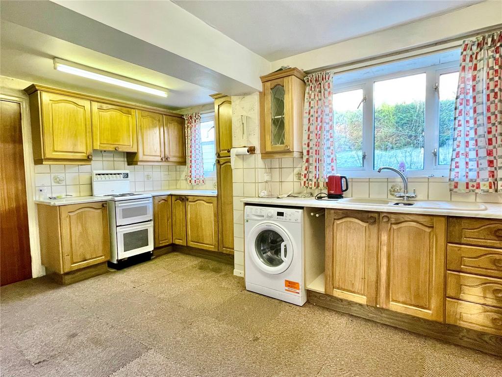 bron-y-gaer-llanfyllin-powys-sy22-3-bed-semi-detached-house-for-sale