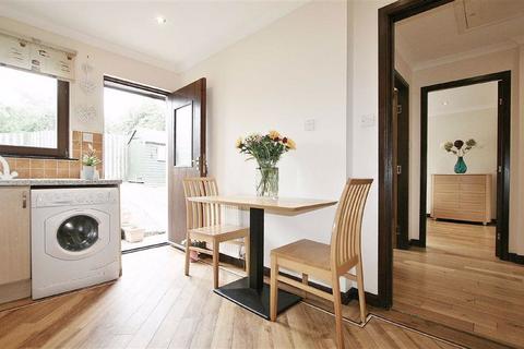 26 Antonine Gate, Allandale, Bonnybridge, FK4 2HS