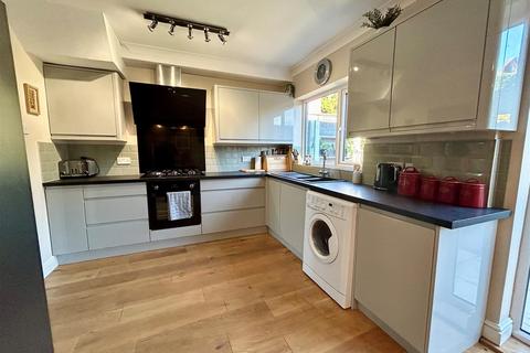 30 Boardman Avenue, London, E4 7QD