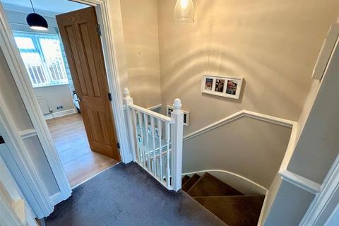 30 Boardman Avenue, London, E4 7QD