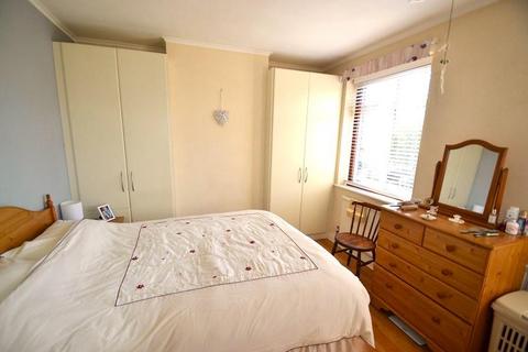 92 Eastfield Road, Waltham Cross, EN8 7EX