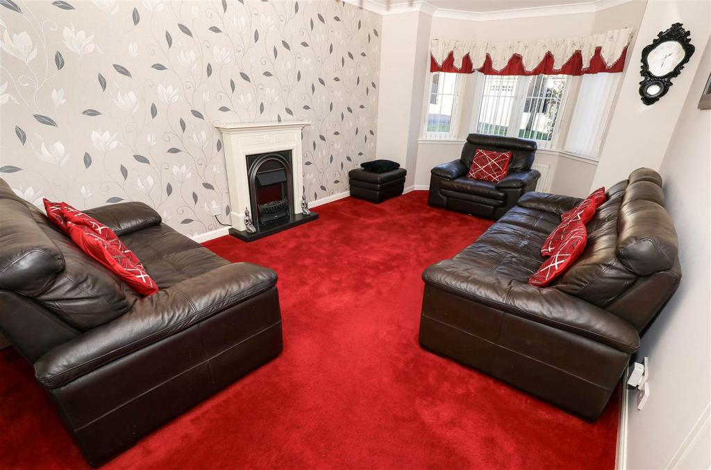 Lochty Drive, Kinglassie, Lochgelly 4 bed detached house £229,995