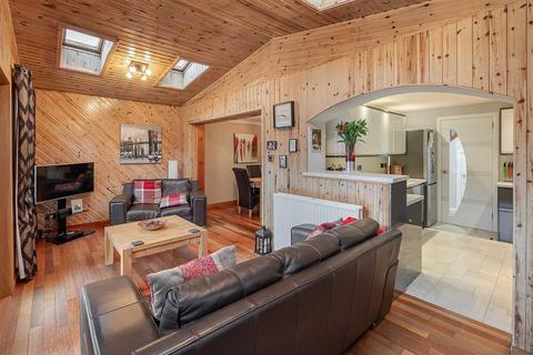 2 Viewforth Drive, Laurieston, Falkirk, FK2 9NZ