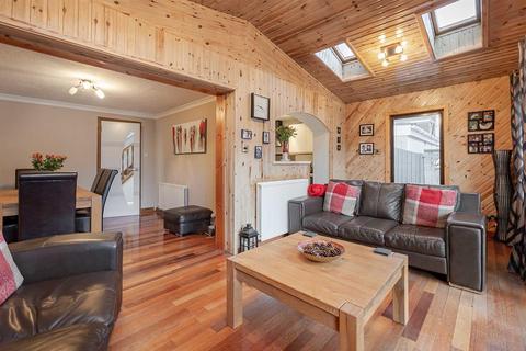 2 Viewforth Drive, Laurieston, Falkirk, FK2 9NZ