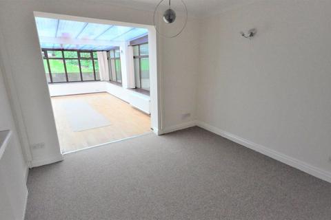 4 bedroom detached house to rent, Westcott Close, Kingswinford
