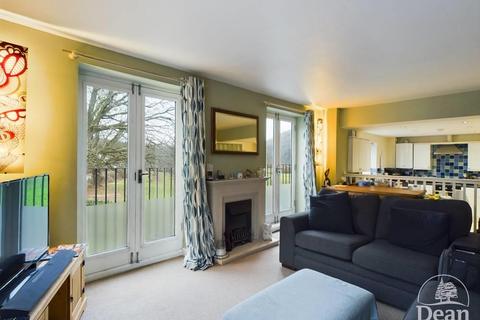 2 bedroom apartment for sale, Monmouth NP25