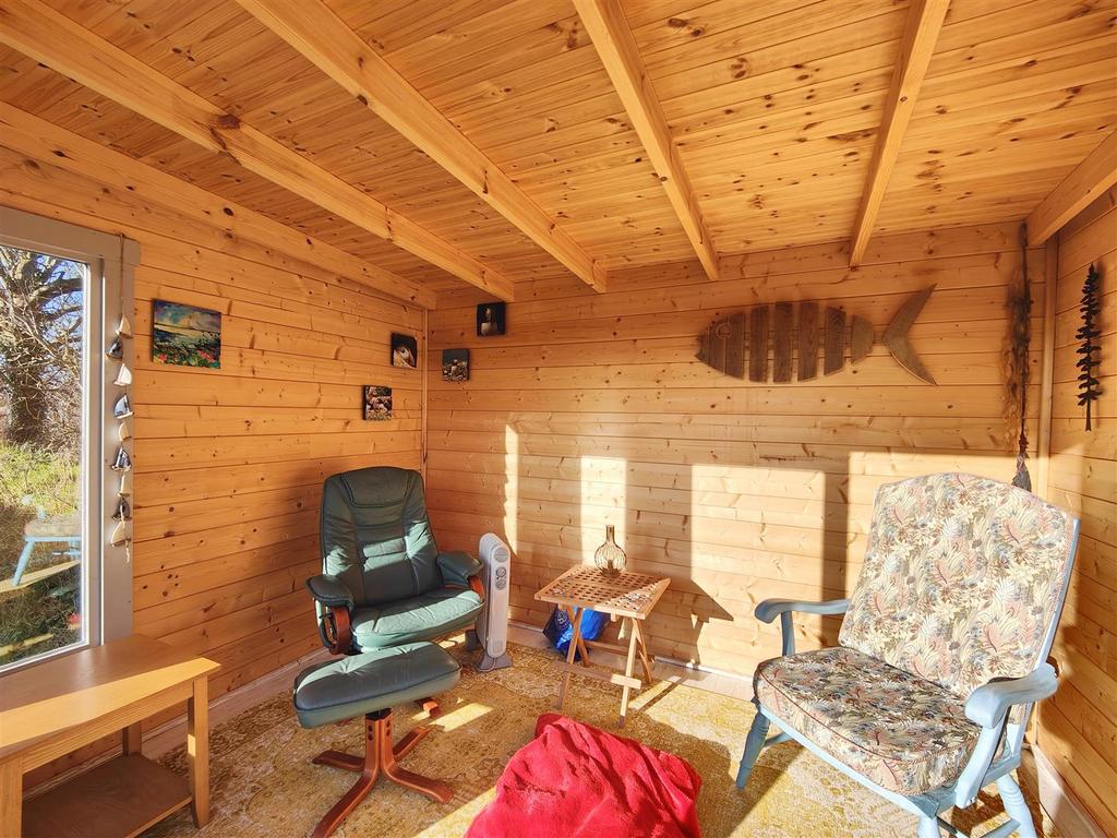Summer House (Luoman) 44m timber construction