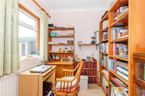 6 Oregon Square, Orpington, BR6 8BQ