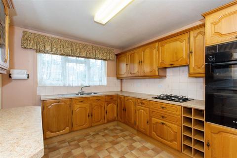 107 Stapleton Road, Orpington, BR6 9TQ