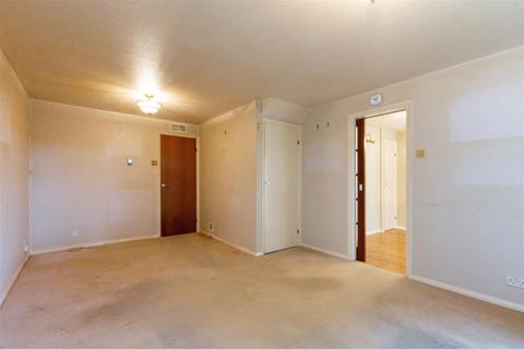 107 Stapleton Road, Orpington, BR6 9TQ