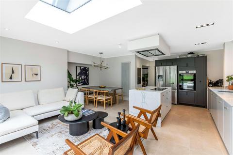 37 Marion Crescent, Orpington, BR5 2DF