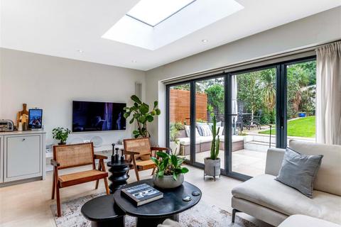 37 Marion Crescent, Orpington, BR5 2DF