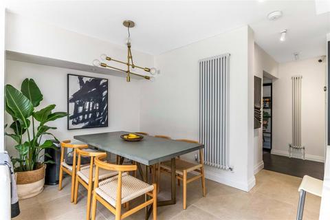 37 Marion Crescent, Orpington, BR5 2DF