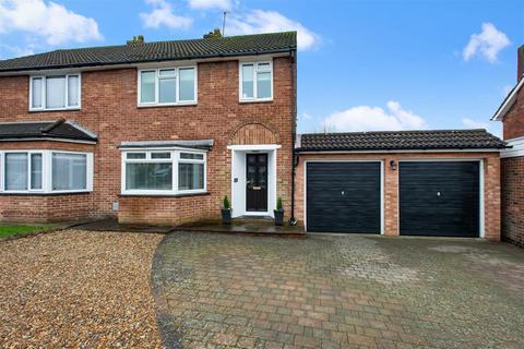 64 Avalon Road, Orpington, BR6 9BA