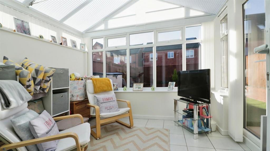 Buzzard Avenue, Mexborough 3 bed semidetached house for sale £180,000