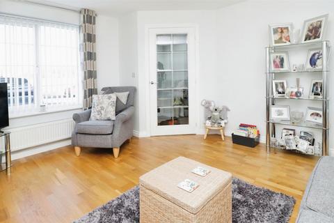 5 Buzzard Avenue, Mexborough, S64 0NW