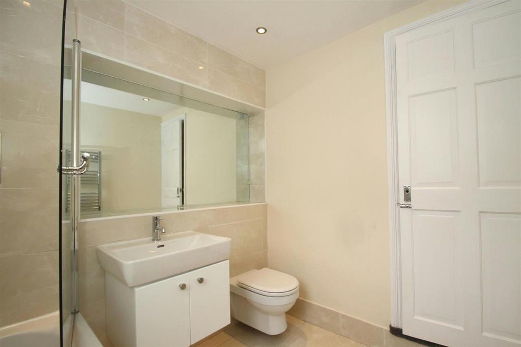 Bathroom Aspect 2