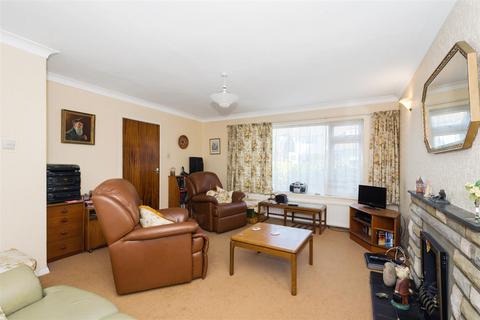 15 Warwick Close, Orpington, BR6 9DU