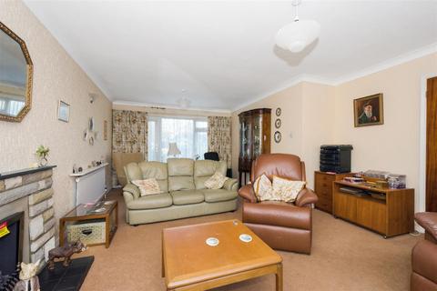 15 Warwick Close, Orpington, BR6 9DU