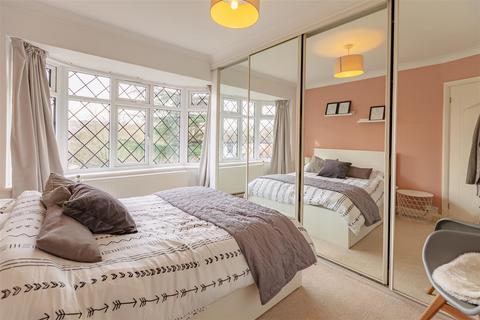 4 bedroom semi-detached house for sale - Eldred Avenue, Brighton