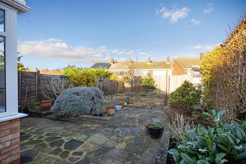 113 Oregon Square, Orpington, BR6 8BE