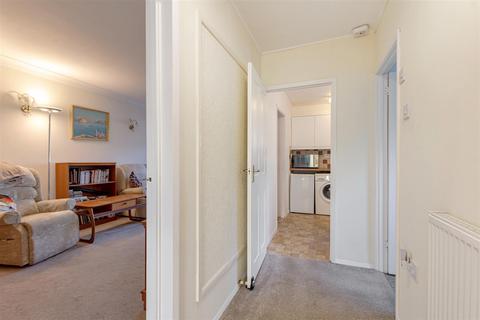 113 Oregon Square, Orpington, BR6 8BE