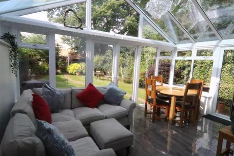 14 Woodley Road, Orpington, BR6 9BN