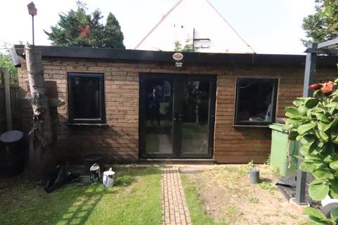 14 Woodley Road, Orpington, BR6 9BN