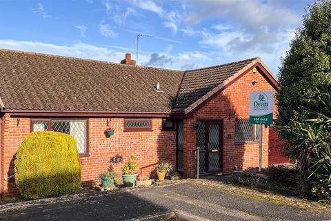 3 bedroom detached bungalow for sale, Elm Court, Lydney GL15