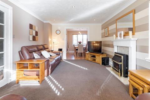 6 Blantyre Gardens, Cumbernauld, Glasgow, G68 9NJ