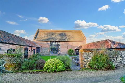 5 bedroom barn conversion for sale, Banningham Road, Tuttington, Norwich