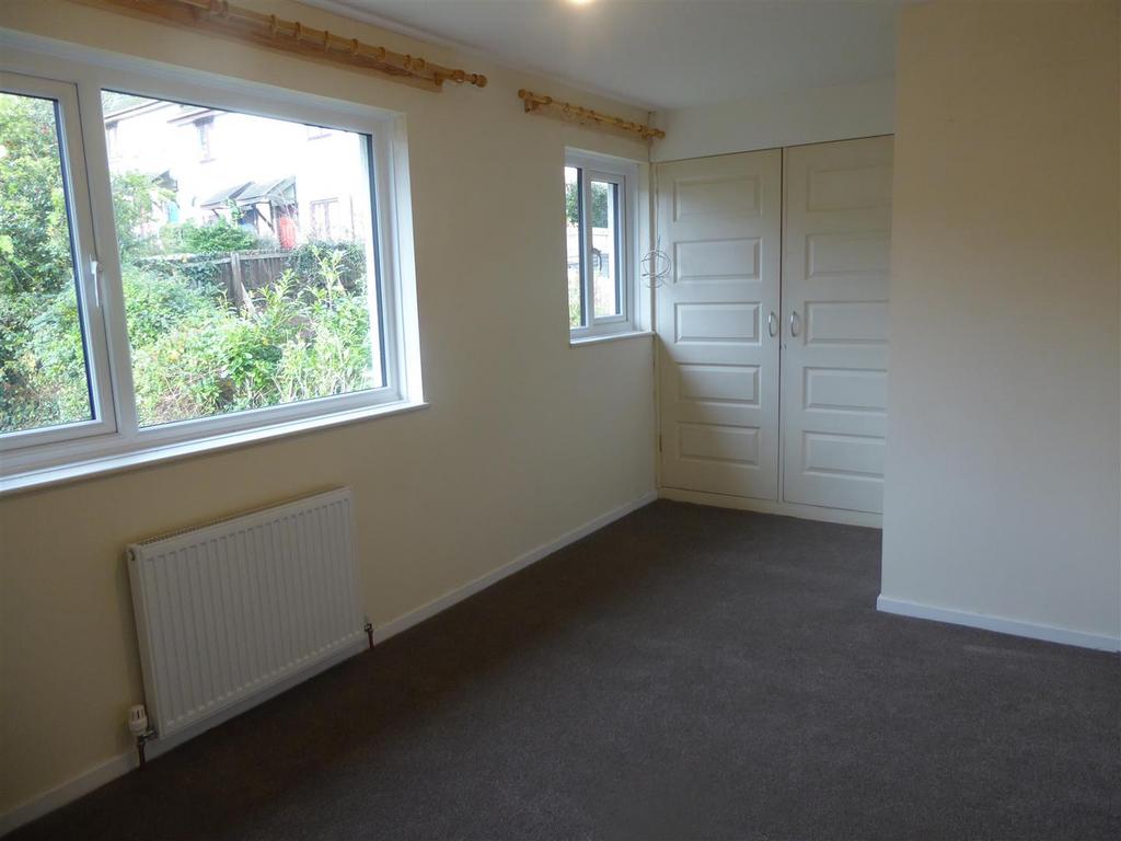 Deacons Green, Tavistock 1 bed terraced house £625 pcm (£144 pw)
